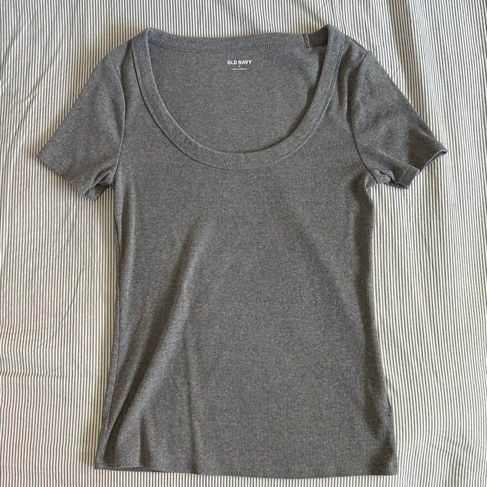 Old Navy Scoop neck T Shirt